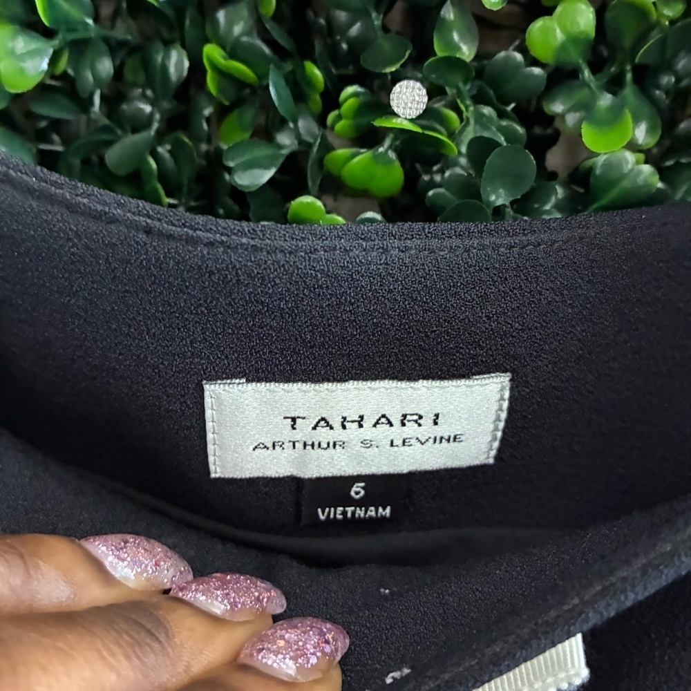 Tahari bow skirt - Picture 2 of 6